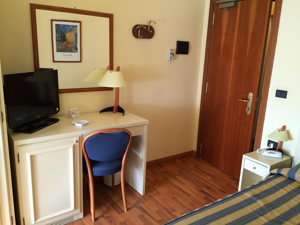 Hotel Brennero E Varsavia Montecatini Terme Room photo